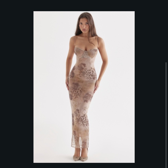 House of CB Aiza - Cream floral print dress - Picture 1 of 3